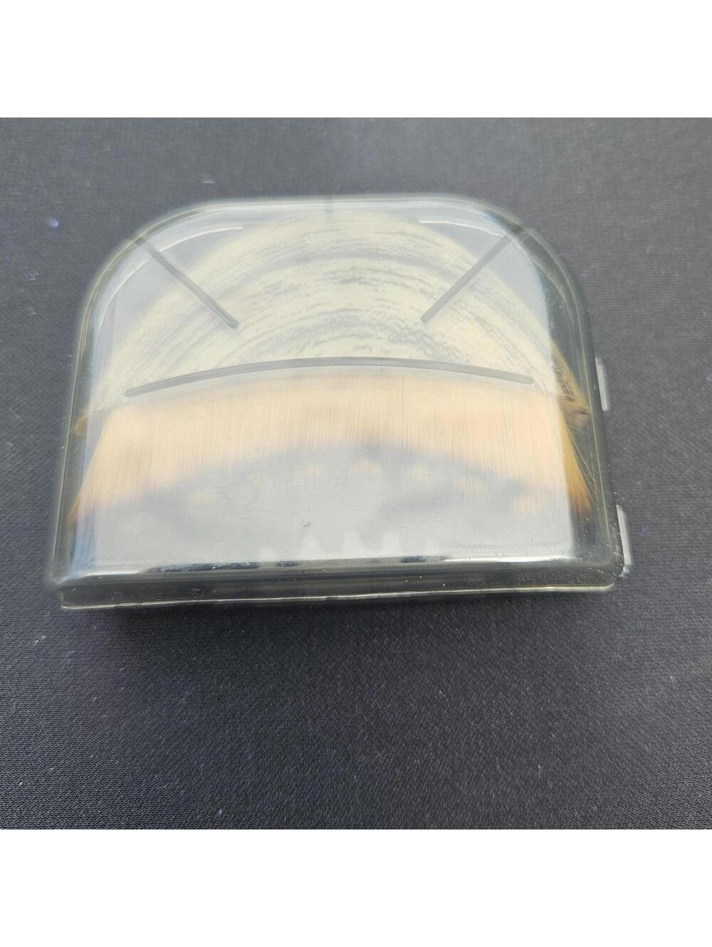 Grooming - Picture 3 of 3